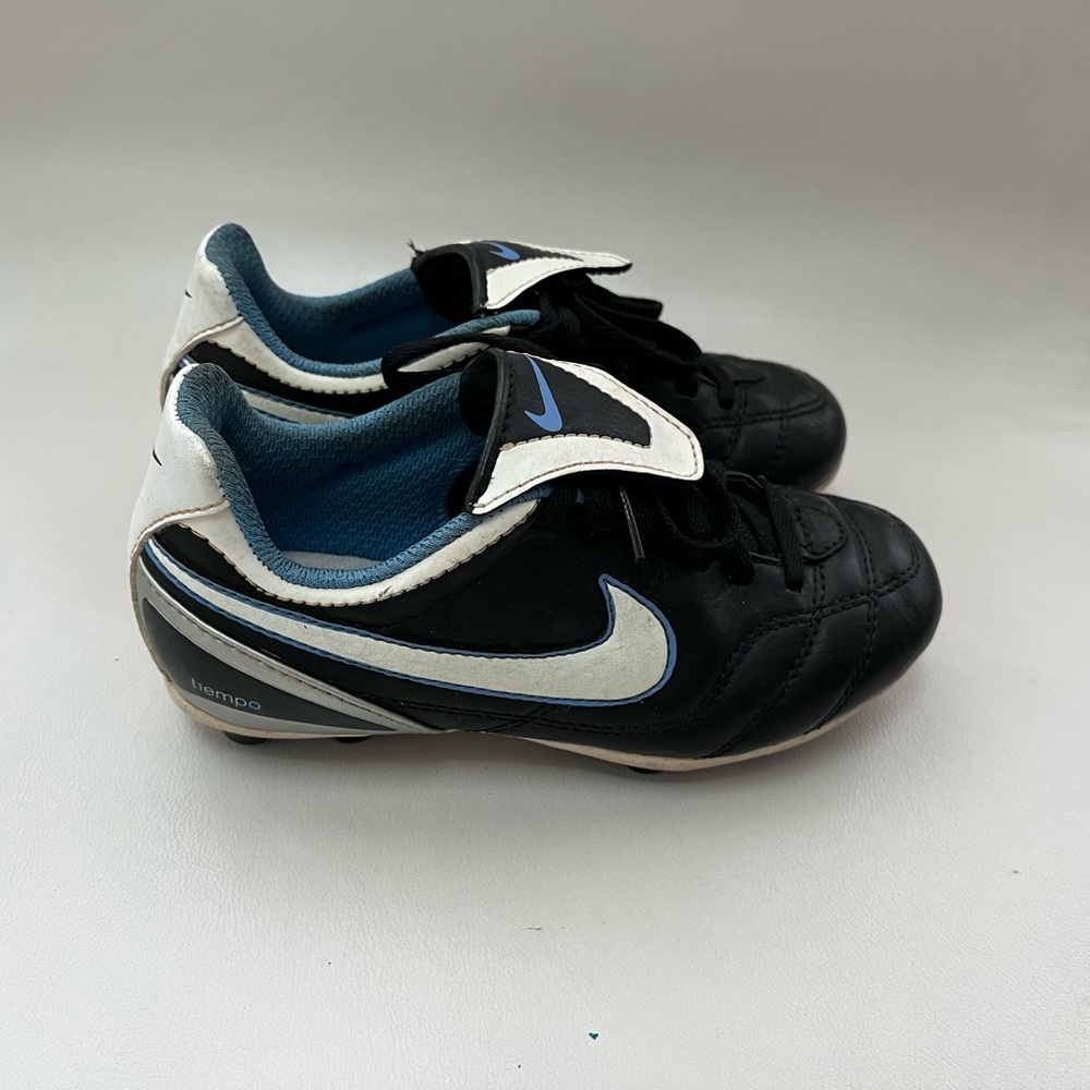 Kids Nike Tempo Soccer Cleats, 11.5US